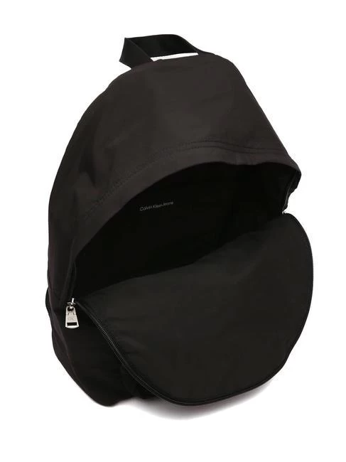 CALVIN KLEIN CITY NYLON CAMPUS Zaino In Nylon Riciclato 5 CALVIN KLEIN CITY NYLON CAMPUS Zaino In Nylon Riciclato - immagine 3